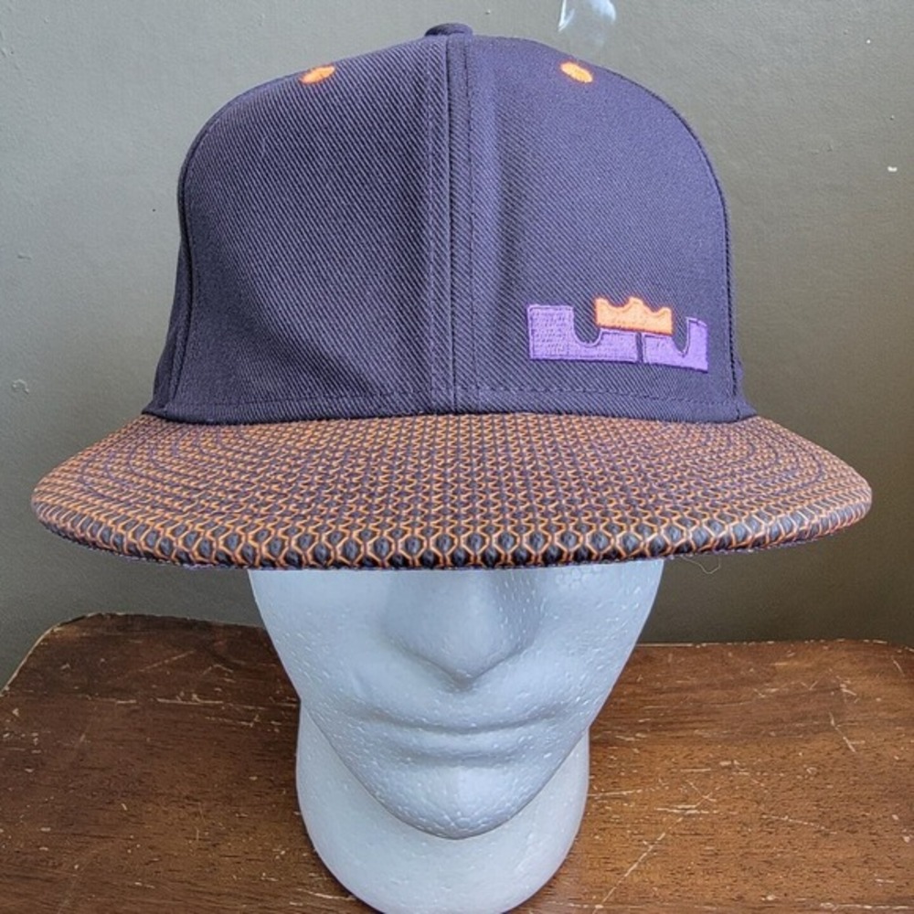 Nike True LeBron Instinct Snapback Hat Double Helix Purple Orange Flat‎ Bill